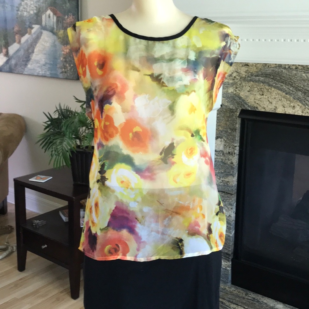 BAND OF GYPSIES -floral sleeveless top